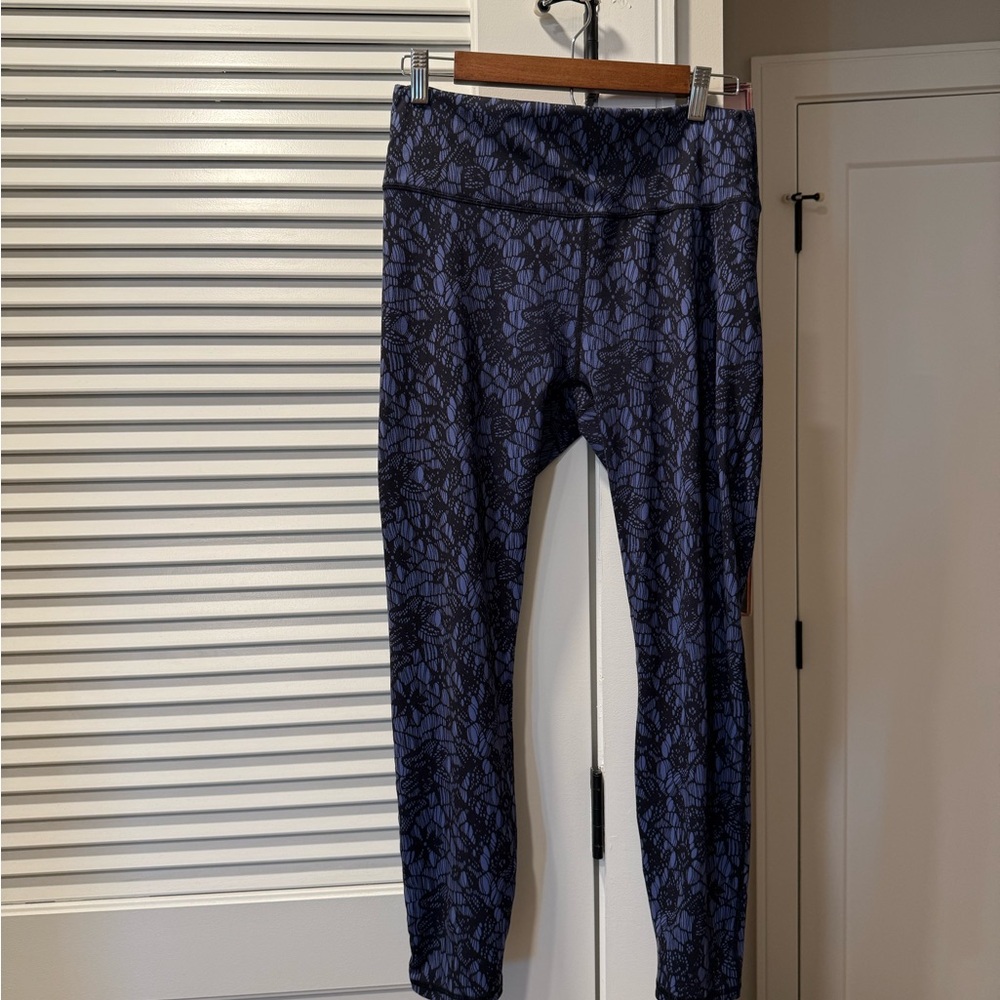 Blue and Black Fabletic’s Legging